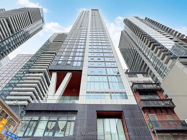 204 - 357 King St W