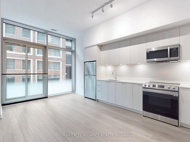 204 - 357 King St W