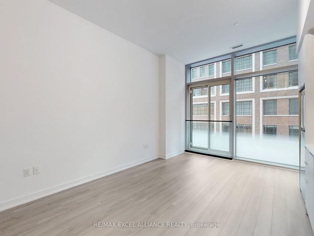 204 - 357 King St W
