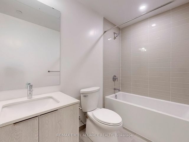 203 - 357 King St W
