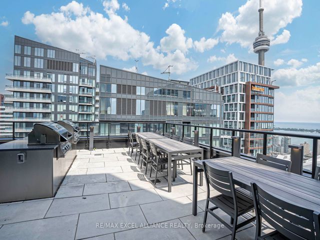 203 - 357 King St W