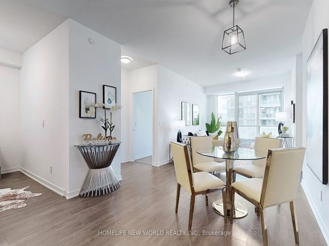 402 - 38 Forest Manor Rd