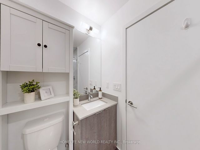 402 - 38 Forest Manor Rd