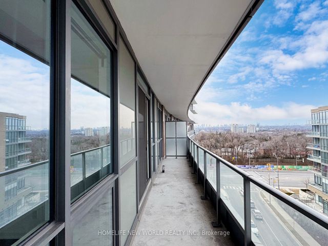 402 - 38 Forest Manor Rd