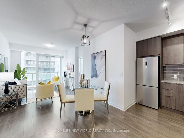 402 - 38 Forest Manor Rd