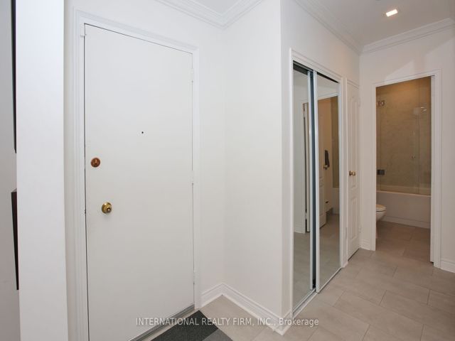 405 - 219 Wilson St