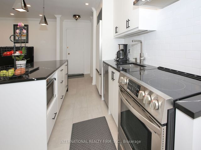 405 - 219 Wilson St