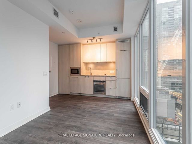 4611 - 115 Blue Jays Way