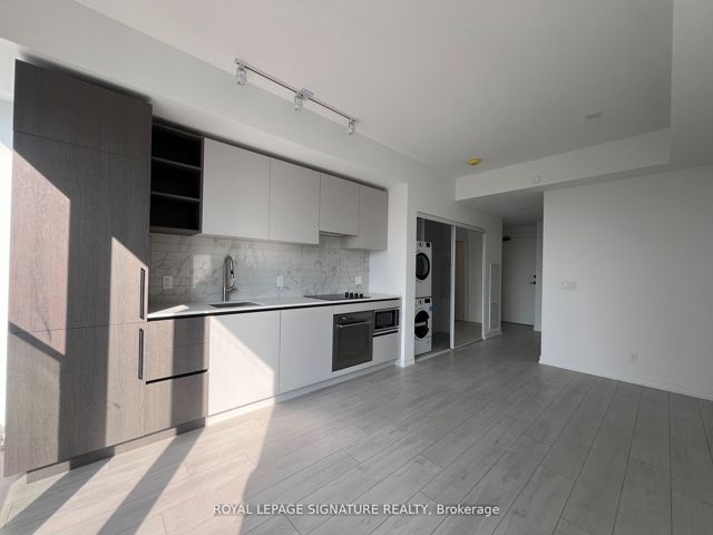 2503 - 55 Mercer St W