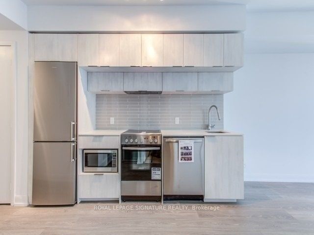 5315 - 181 Dundas St E
