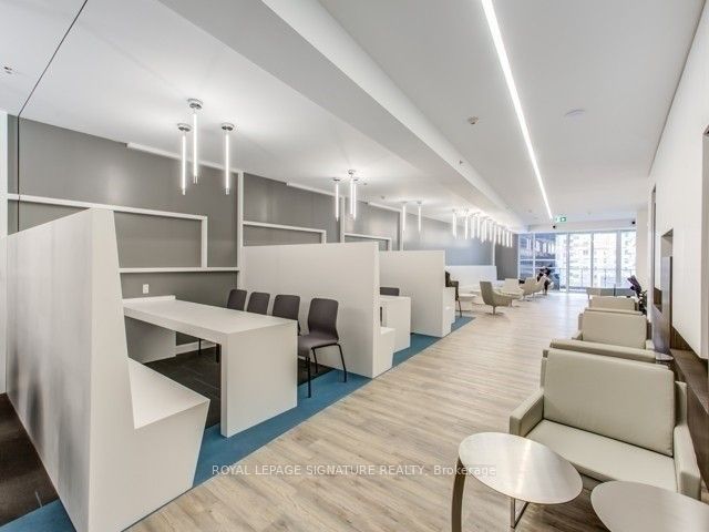2901 - 181 Dundas St E