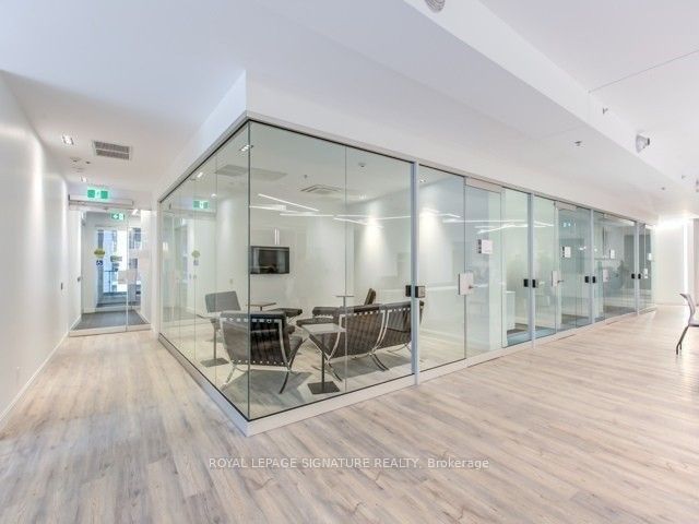 2901 - 181 Dundas St E