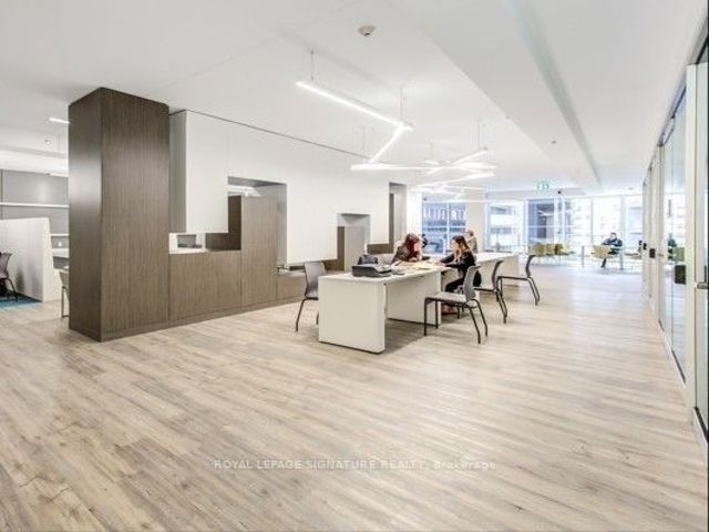 2901 - 181 Dundas St E