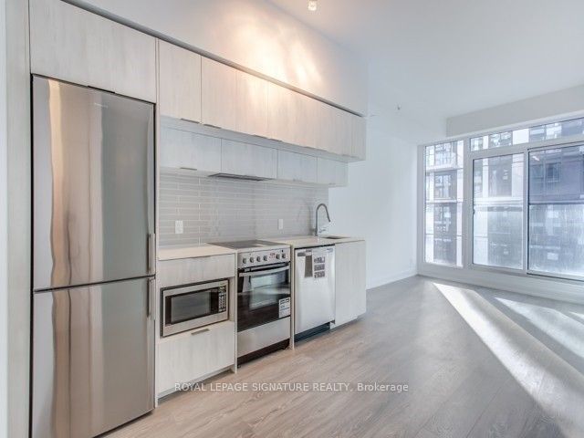 2901 - 181 Dundas St E