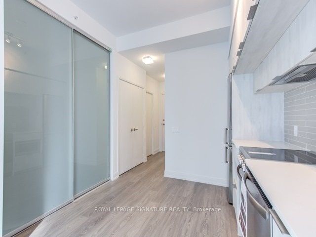 2901 - 181 Dundas St E