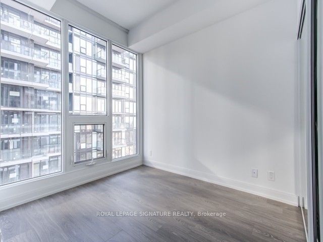 2901 - 181 Dundas St E