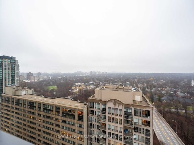 1808 - 395 Bloor St E