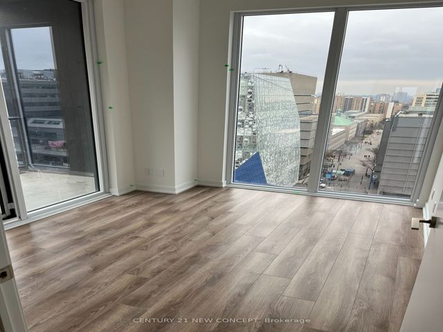 1202 - 20 Edward St