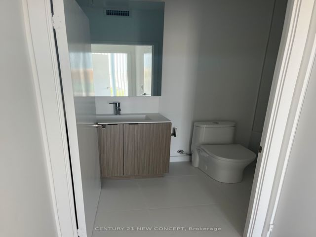 1202 - 20 Edward St