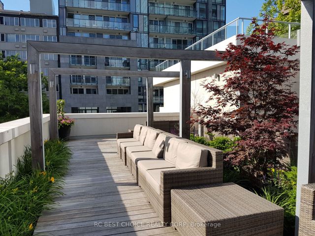 405 - 170 Avenue Rd