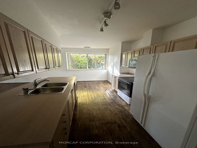 109 - 600 Eglinton Ave E