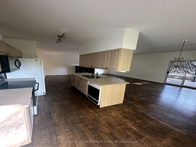 109 - 600 Eglinton Ave E