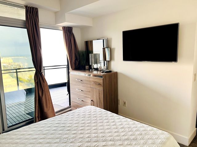 3112 - 38 Dan Leckie Way