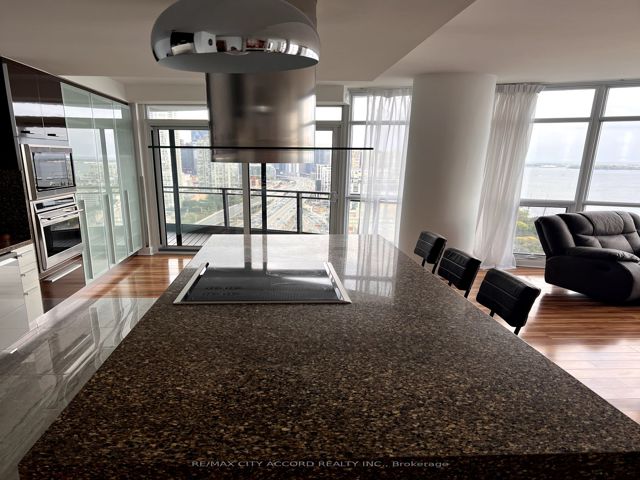 3112 - 38 Dan Leckie Way