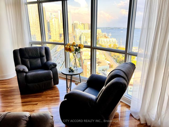3112 - 38 Dan Leckie Way