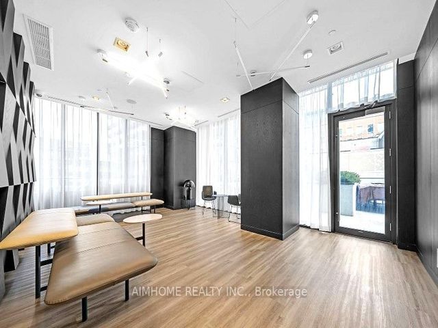 2703 - 8 Eglinton Ave E