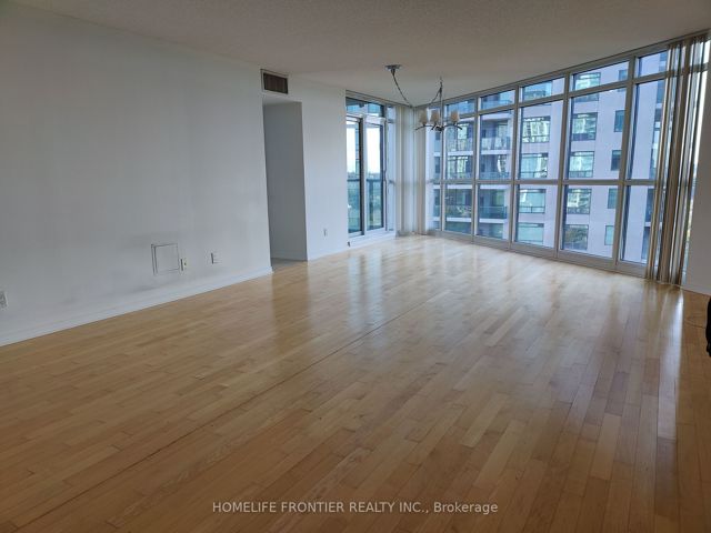 902 - 28 Harrison Garden Blvd