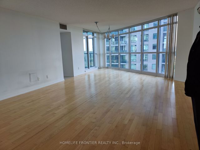 902 - 28 Harrison Garden Blvd