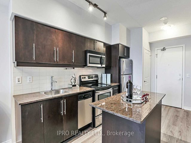 613 - 2885 Bayview Ave
