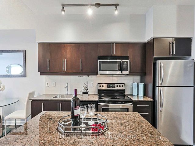 613 - 2885 Bayview Ave