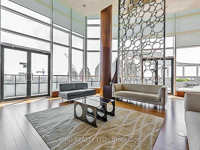 613 - 2885 Bayview Ave