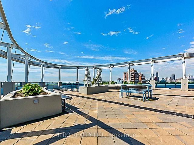 613 - 2885 Bayview Ave