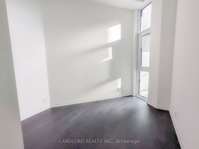 201 - 2020 Bathurst St