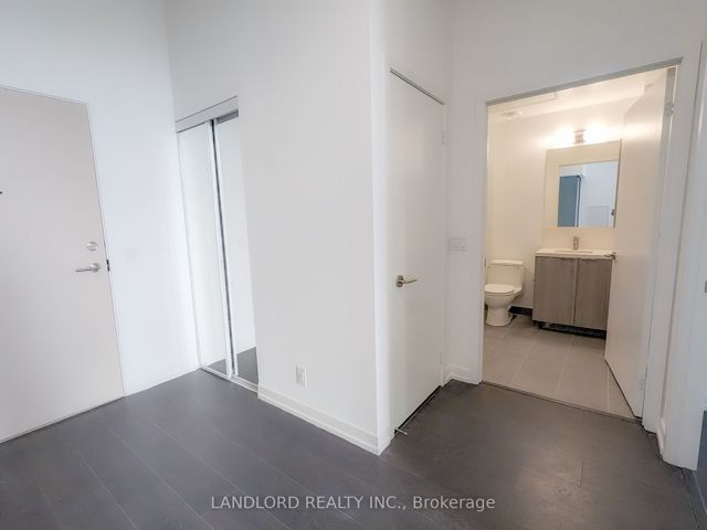201 - 2020 Bathurst St
