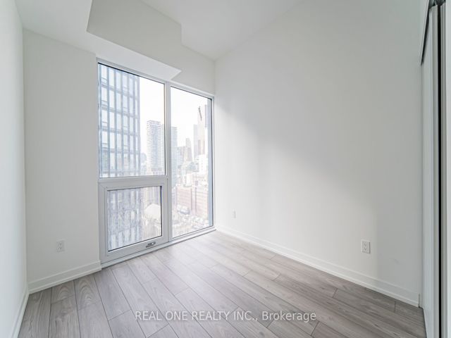 2105 - 82 Dalhousie St