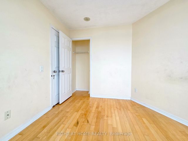 1706 - 28 Harrison Garden Blvd