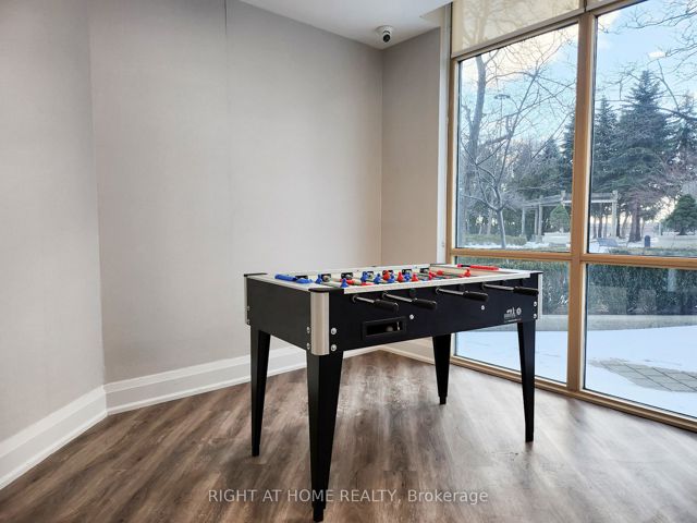 1706 - 28 Harrison Garden Blvd