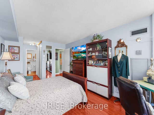 1202 - 1101 Steeles Ave W