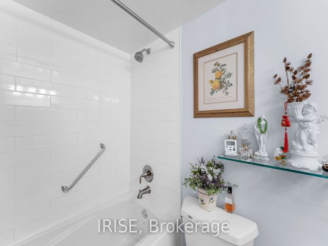 1202 - 1101 Steeles Ave W
