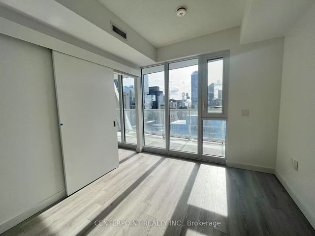 2717 - 230 Simcoe St