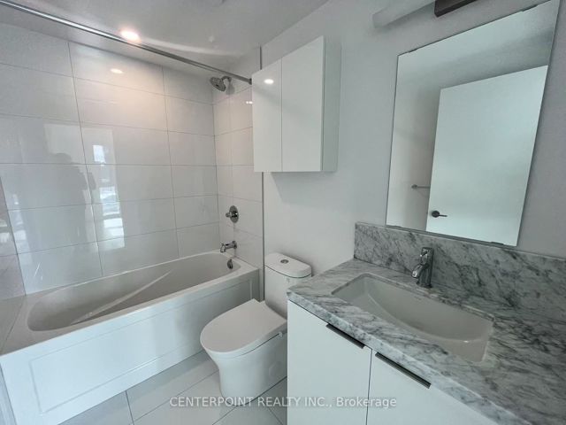 2717 - 230 Simcoe St