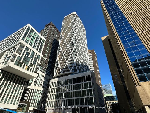 2717 - 230 Simcoe St