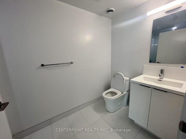 2717 - 230 Simcoe St