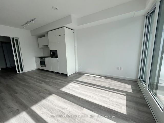 2717 - 230 Simcoe St