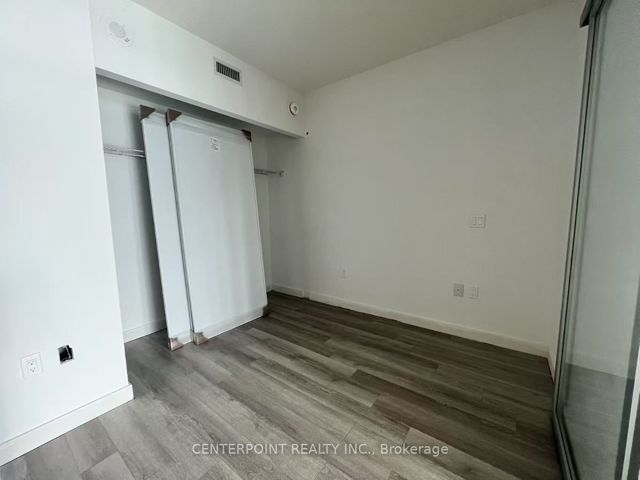 2717 - 230 Simcoe St