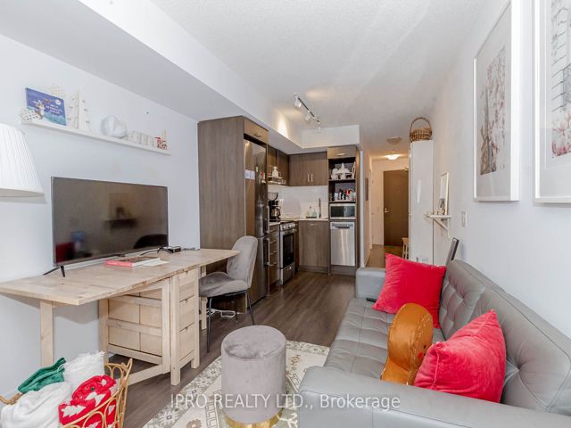1705 - 219 Dundas St E
